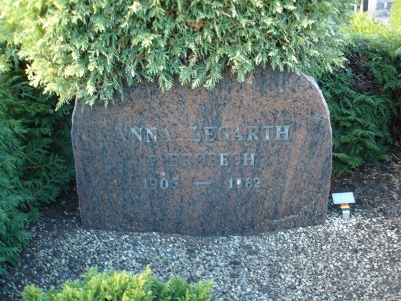 Anna Legarth .jpg